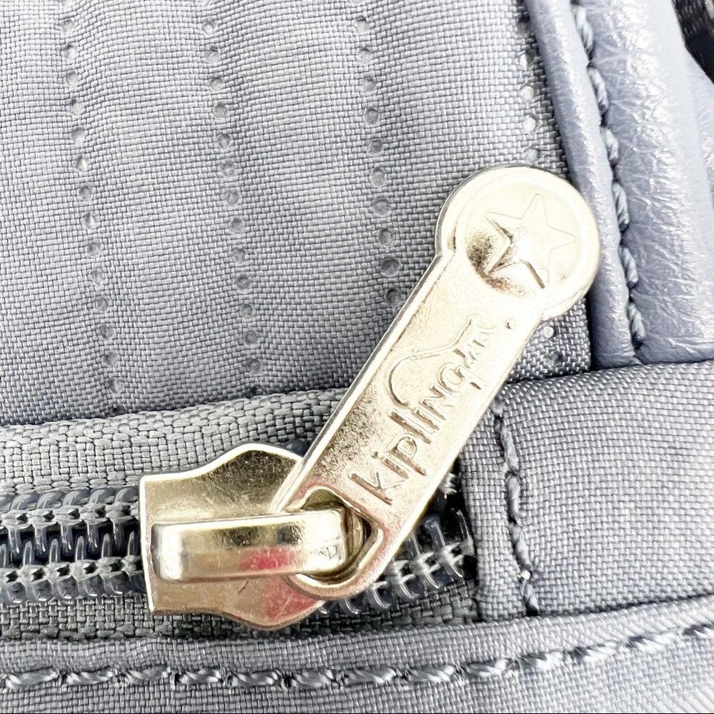 ✅‎ Kipling Blue Ribbed Crossbody. - Picture 9 of 9
